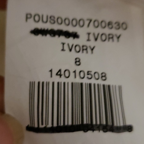 Tule Mermaid Oleg Cassini Wedding Dress in Ivory - Picture 13 of 16